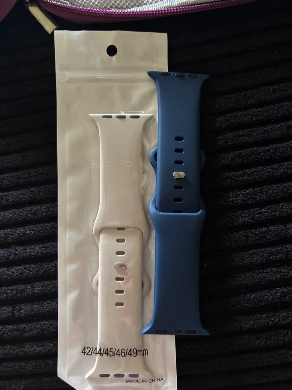 Silicone Watch Band for 42/44/45/46/49mm Smartwatches - Blue and White